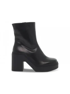 Poesie Veneziane Low Boot Prada In Black Leather^Women Low Boots