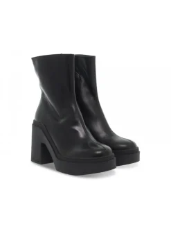 Poesie Veneziane Low Boot Prada In Black Leather^Women Low Boots